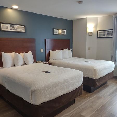 Baymont By Wyndham Flat Rock Hotell Exteriör bild