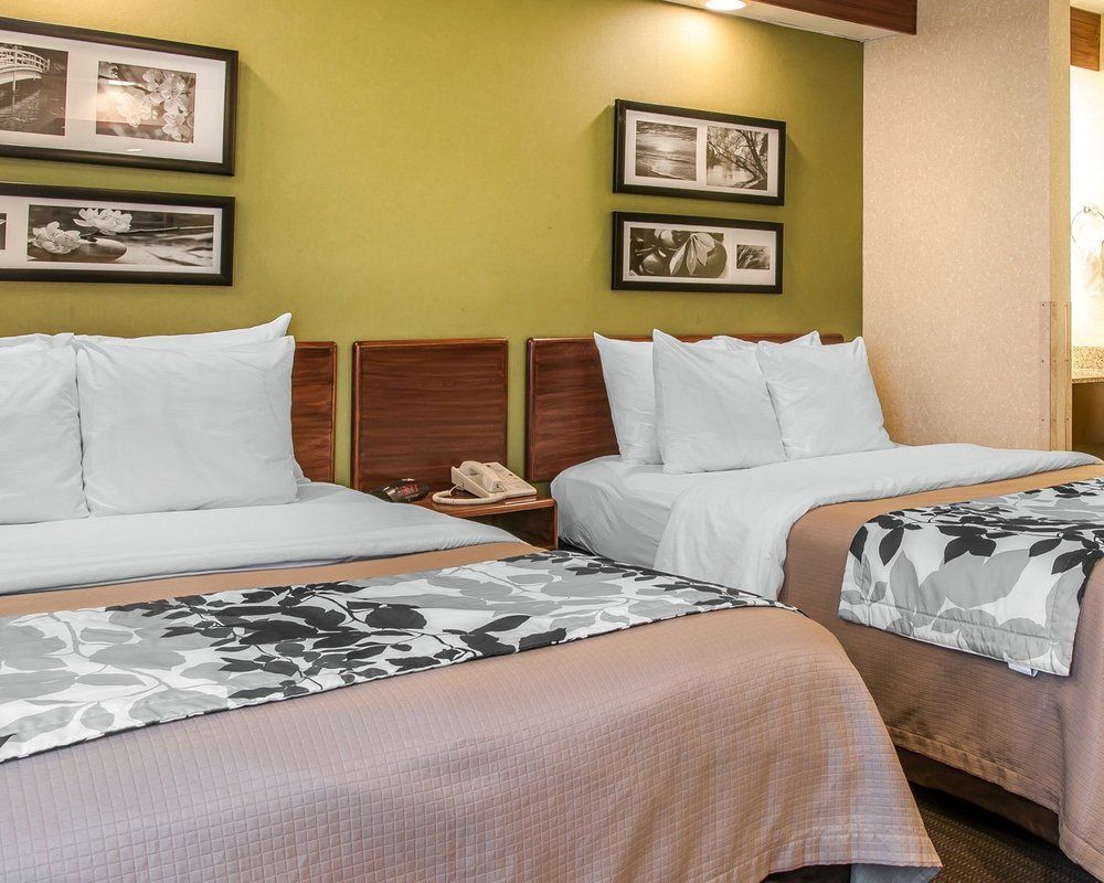 Baymont By Wyndham Flat Rock Hotell Exteriör bild